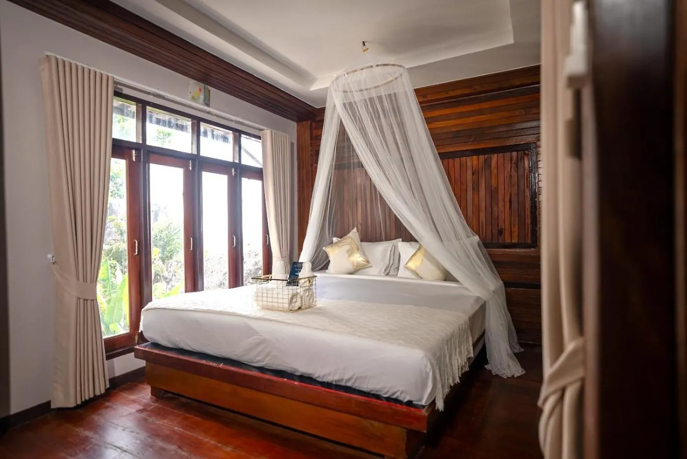 Dusit Buncha Resort Ko Tao 4*,  Tailandia